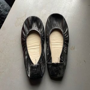 The storehouse ballet flats